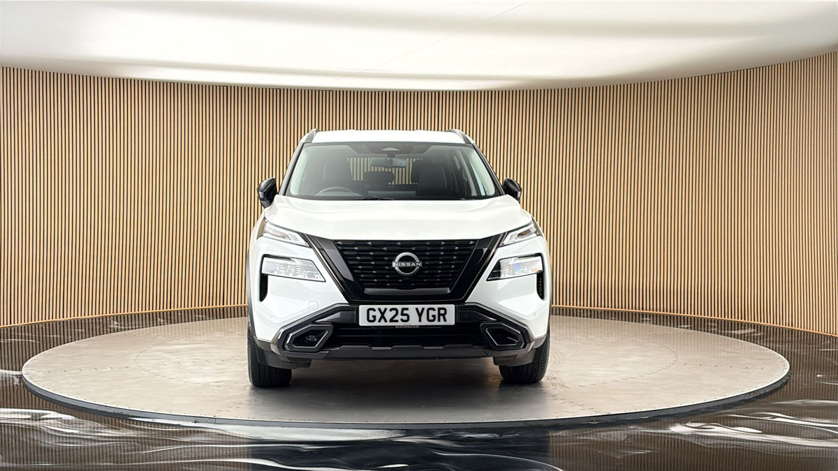 More views of Nissan X-Trail
