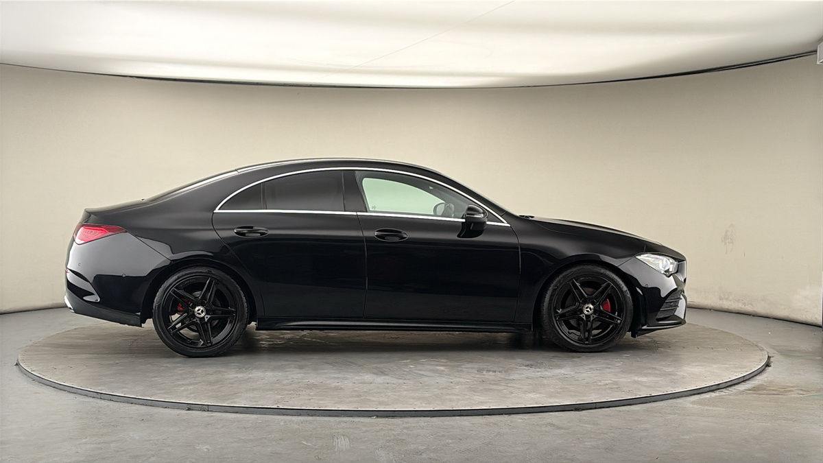 Mercedes-Benz CLA Image 16