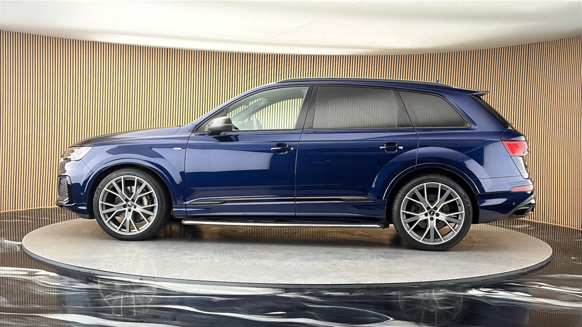 More views of Audi Q7