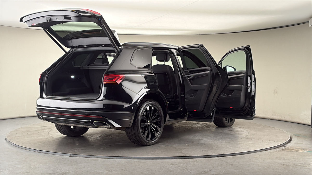 More views of Volkswagen Touareg