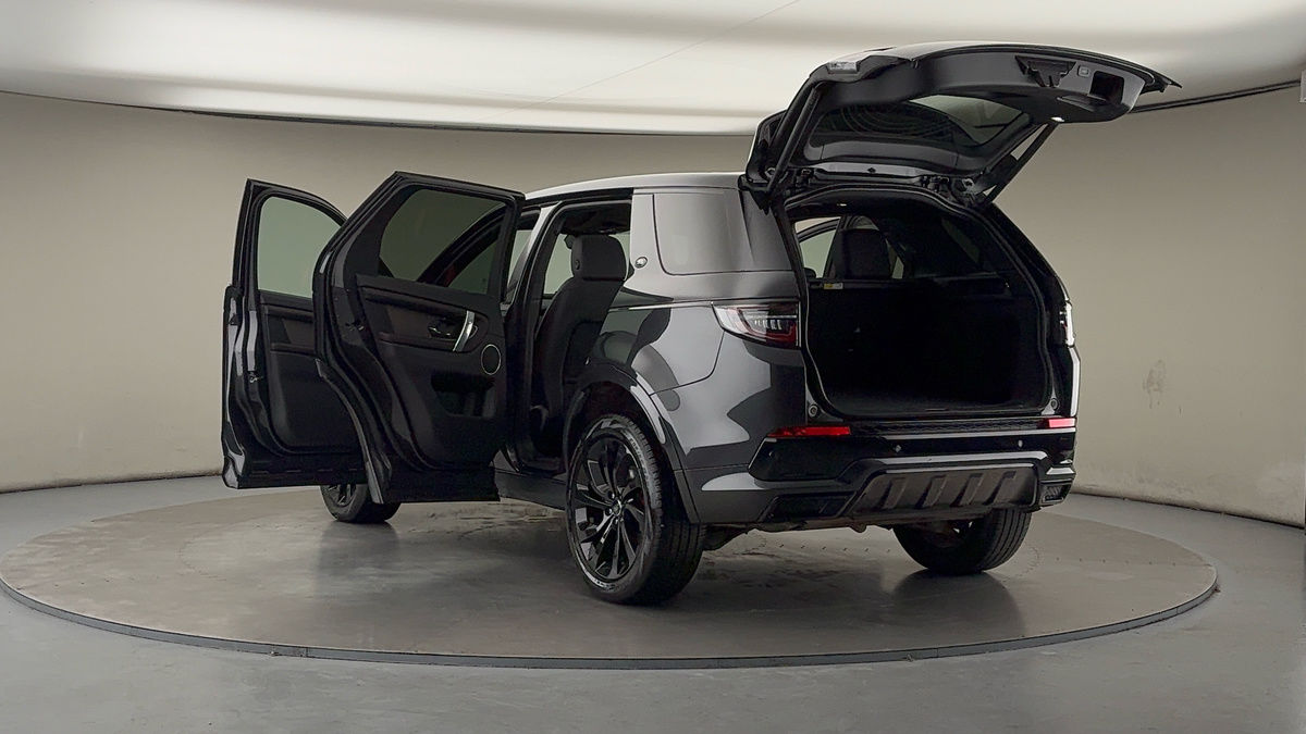 Land Rover Discovery Sport Image 23