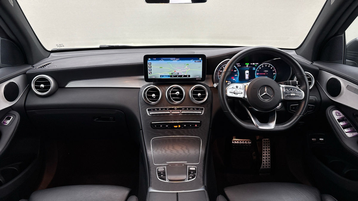 Mercedes-Benz GLC Image 12