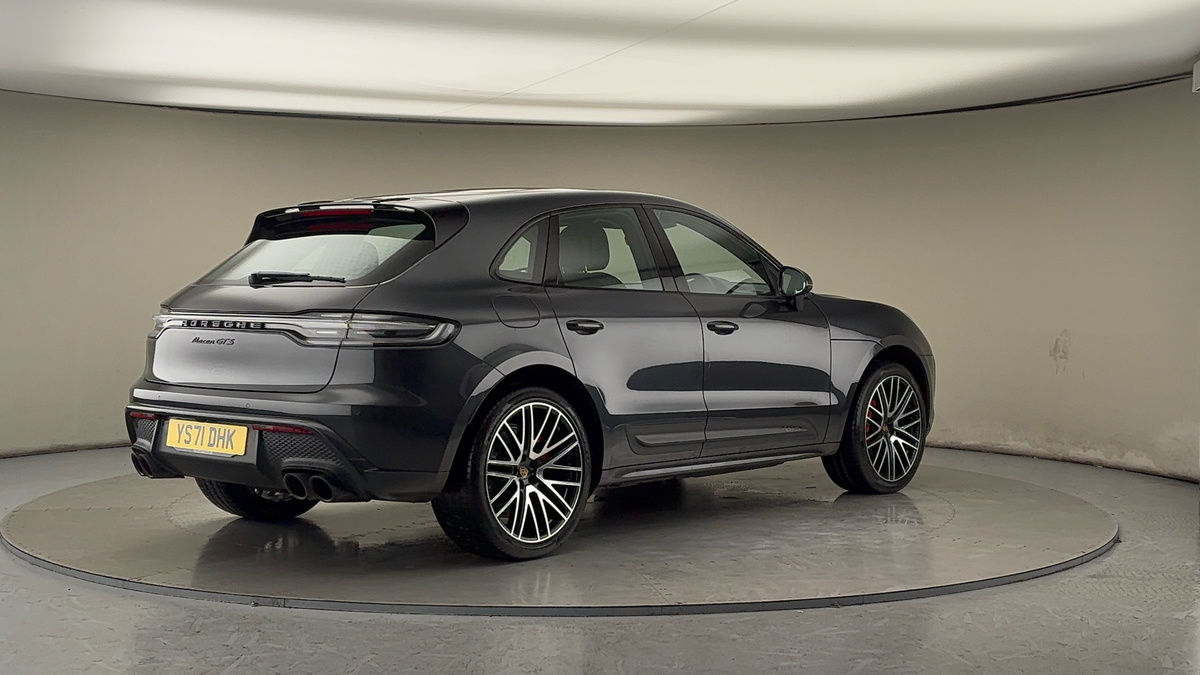 Porsche Macan Image 21