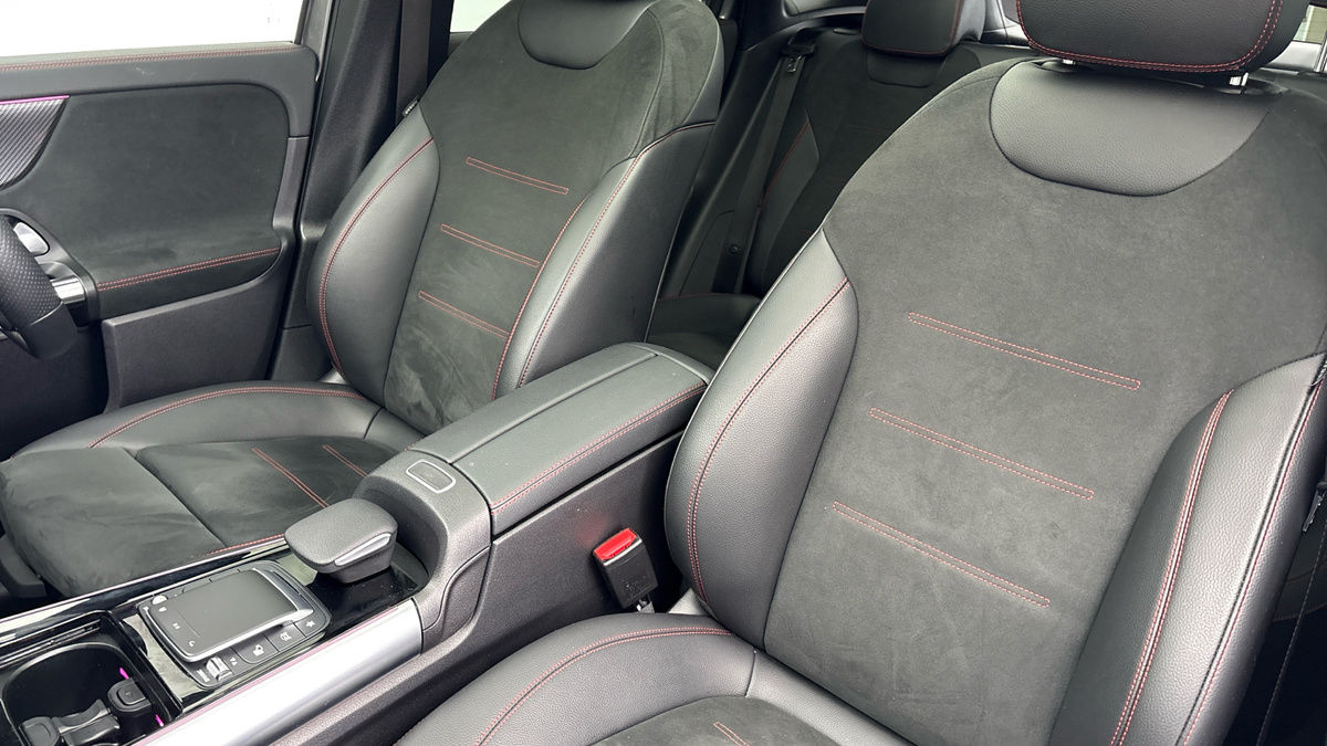 Mercedes-Benz GLA Image 7