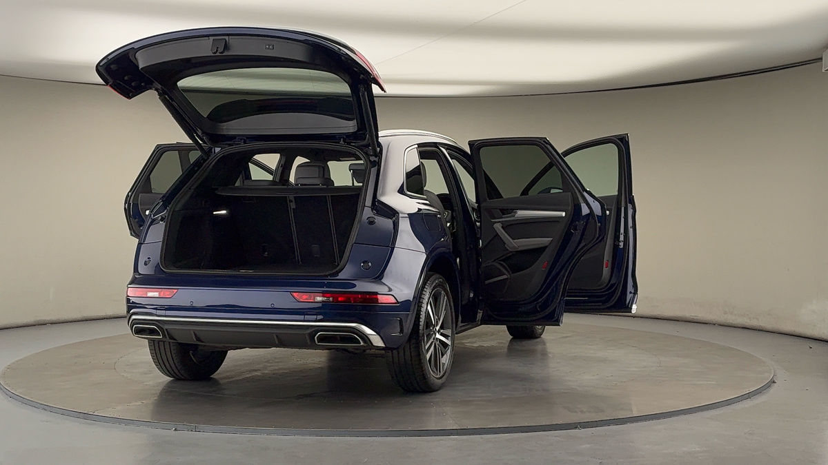 More views of Audi Q5