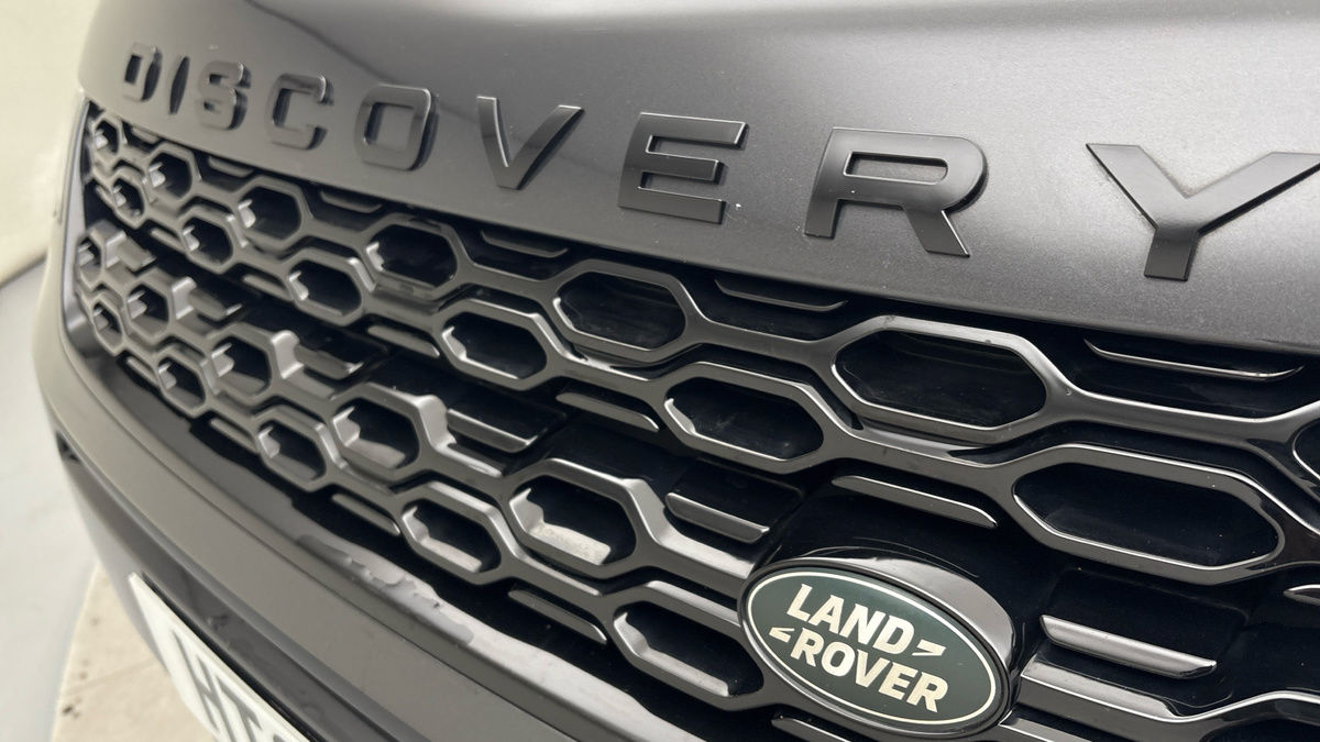 Land Rover Discovery Sport Image 24