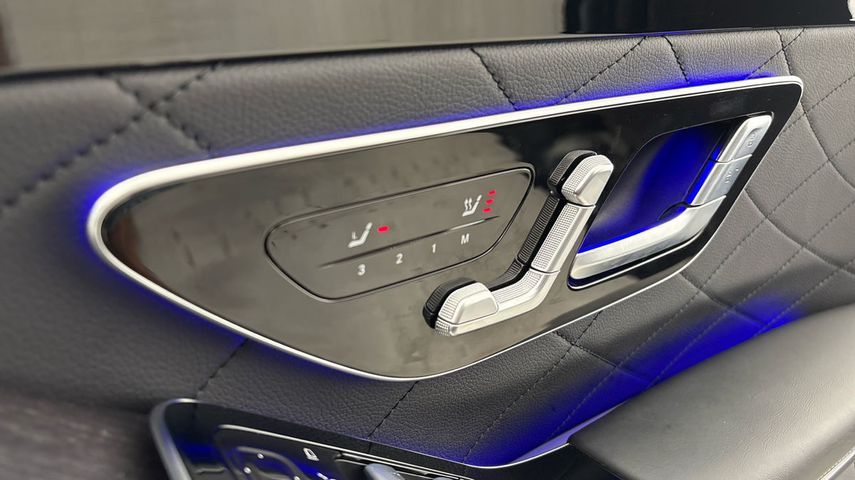 Mercedes-Benz S Class Image 26