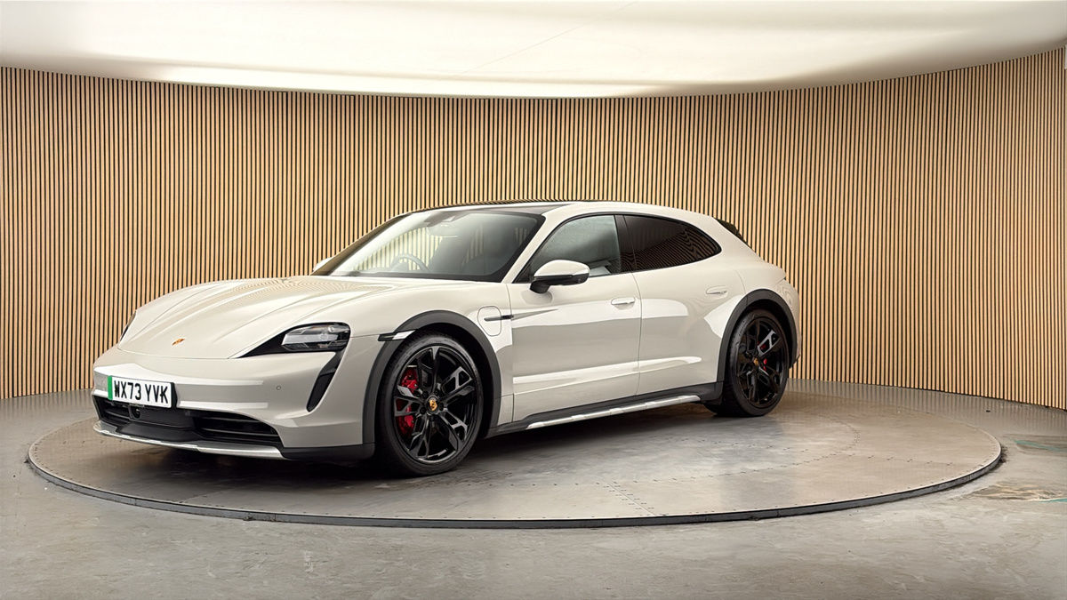 Porsche Taycan Image 20