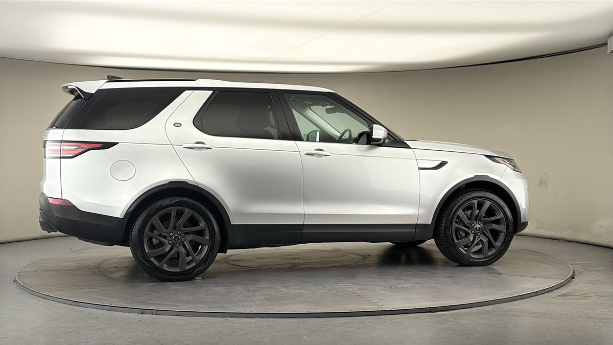 More views of Land Rover Discovery