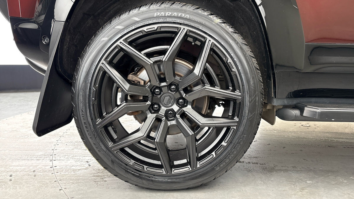 Land Rover Defender 110 Urban Image 10