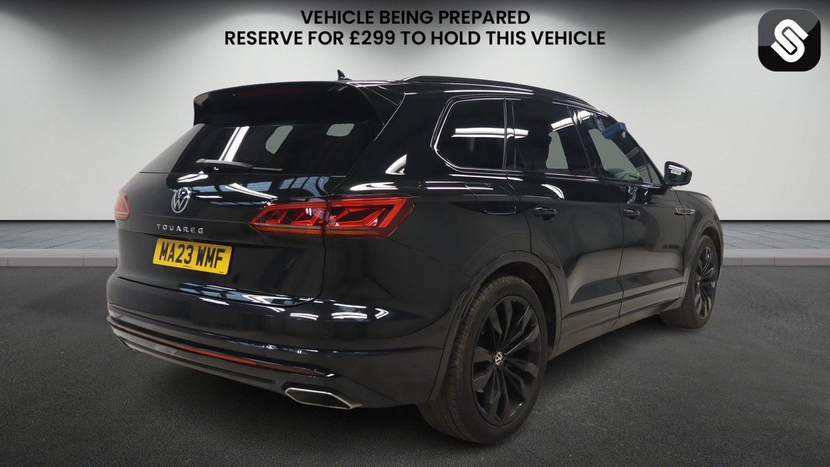 Volkswagen Touareg Image 4