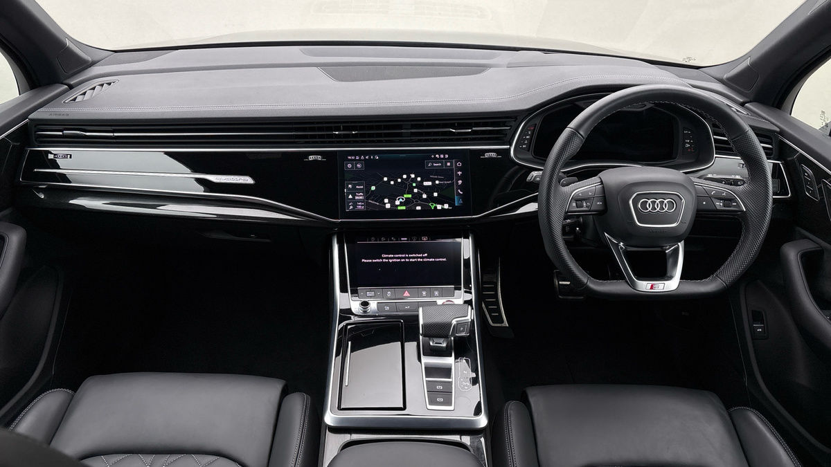 Audi SQ7 Image 12