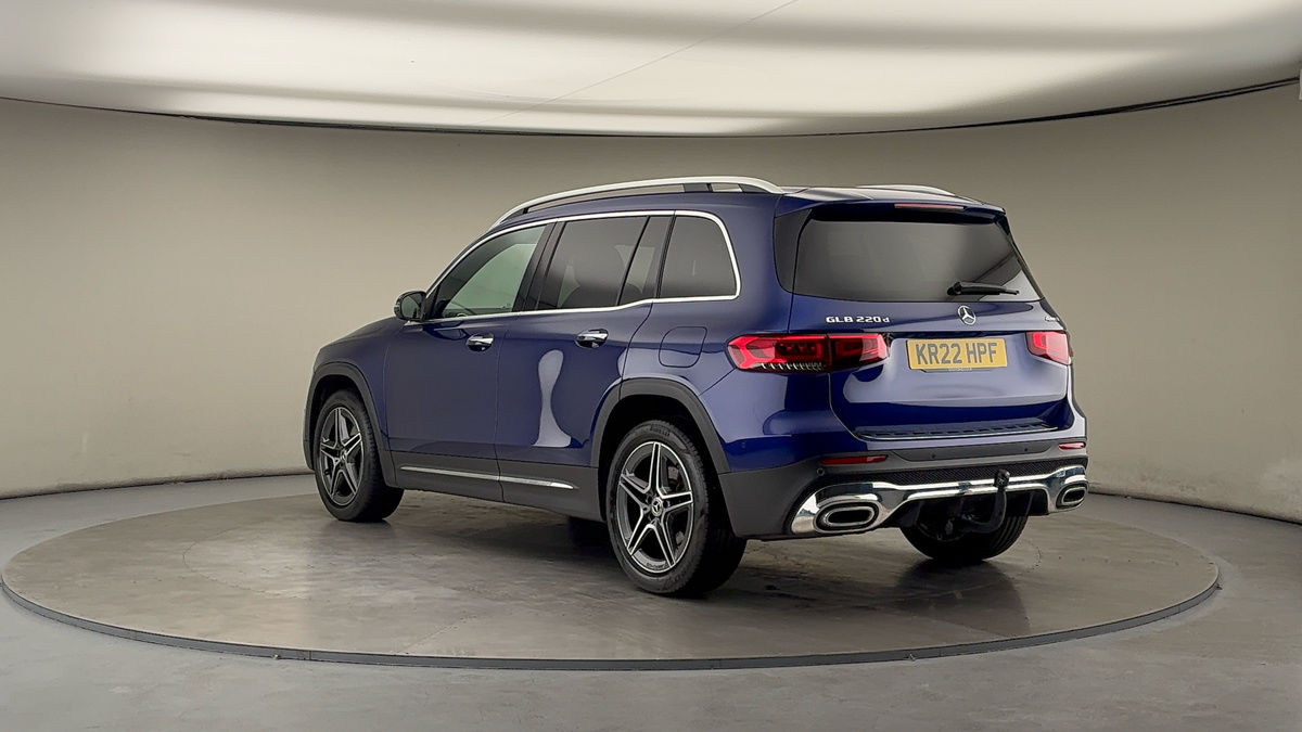 Mercedes-Benz GLB Image 2