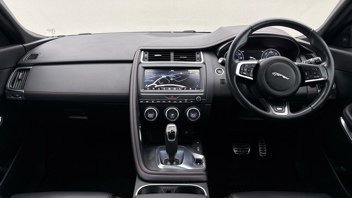 Jaguar E-PACE Image 12