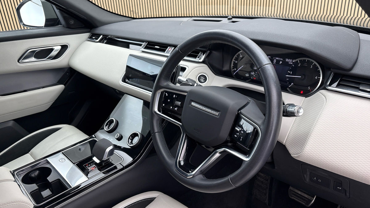 More views of Land Rover Range Rover Velar