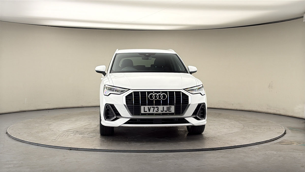 More views of Audi Q3