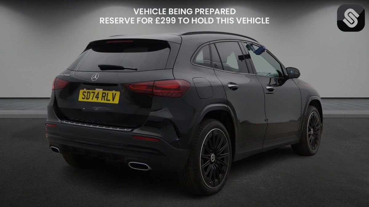 Mercedes-Benz GLA Image 4