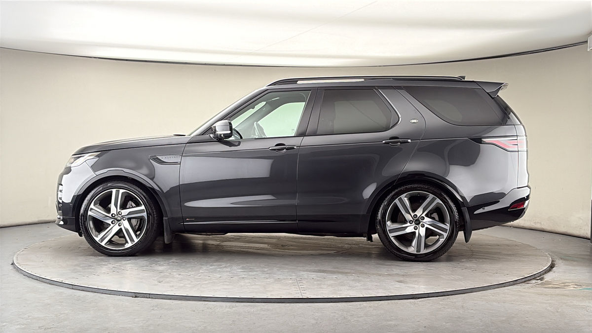 More views of Land Rover Discovery