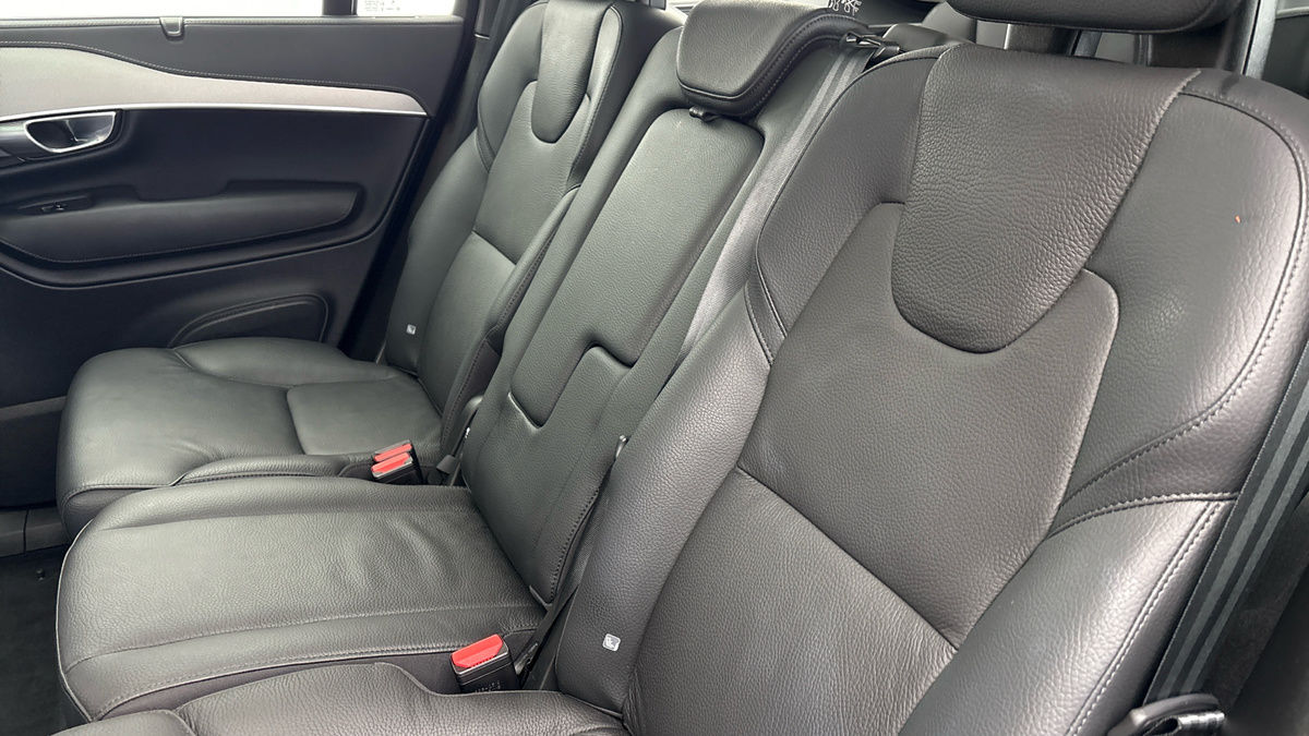 Volvo XC90 Image 8