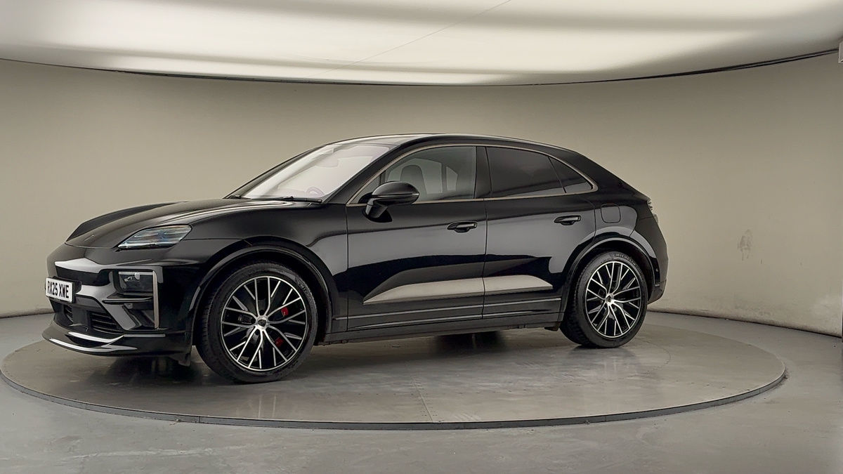 More views of Porsche Macan