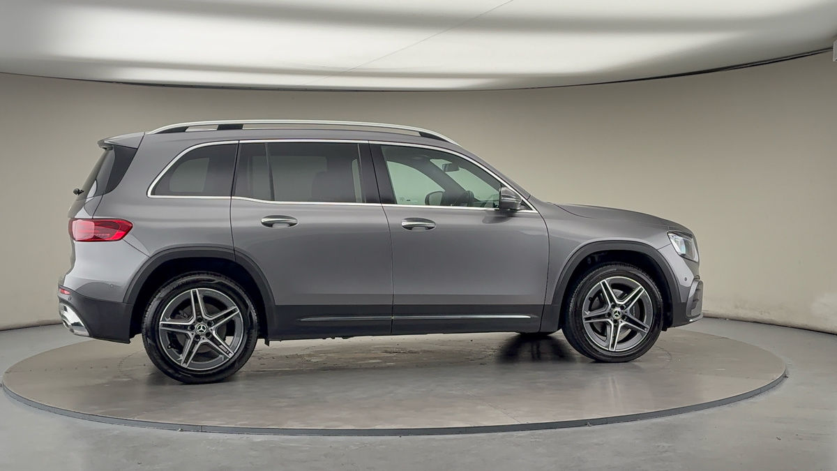 More views of Mercedes-Benz GLB