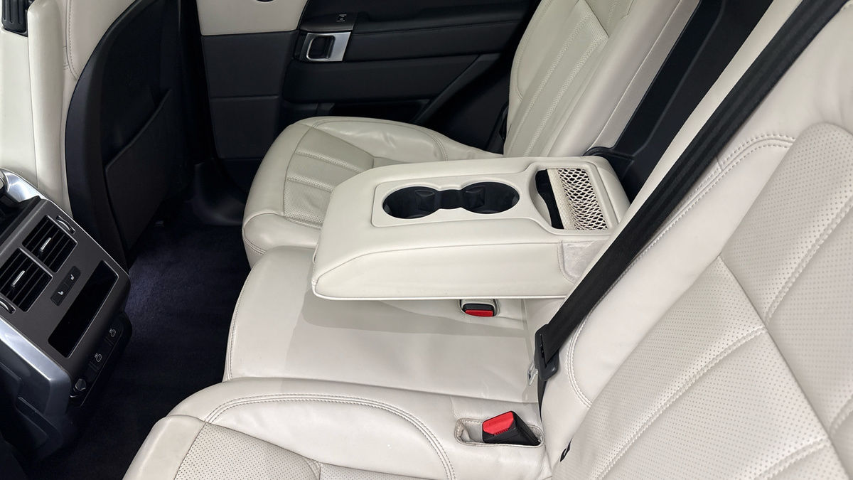 Land Rover Range Rover Sport Image 9