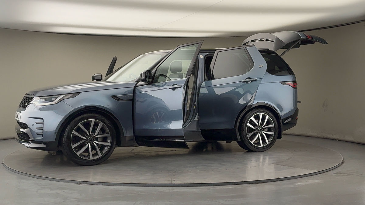 More views of Land Rover Discovery