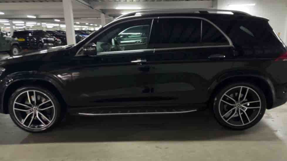 More views of Mercedes-Benz GLE