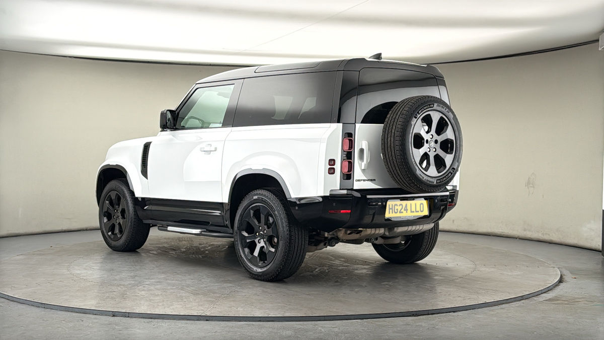 Land Rover Defender 90 Image 2
