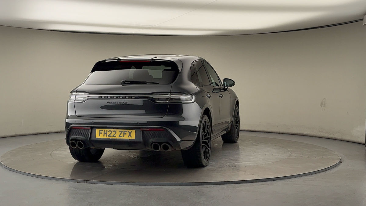 More views of Porsche Macan