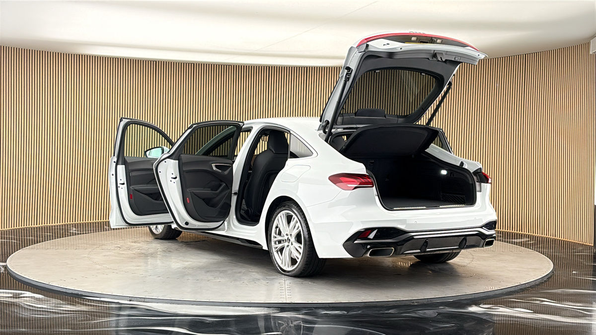 Audi A5 Image 23