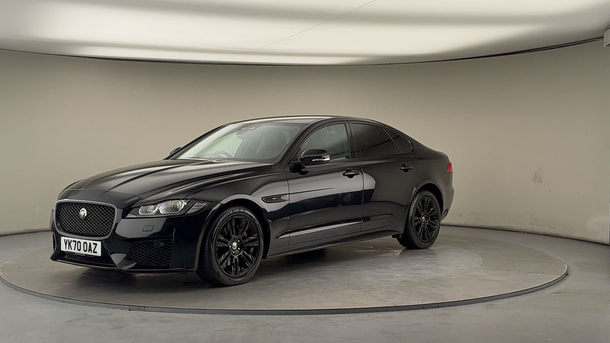 Jaguar XF Image 20