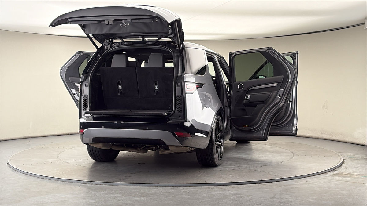 More views of Land Rover Discovery