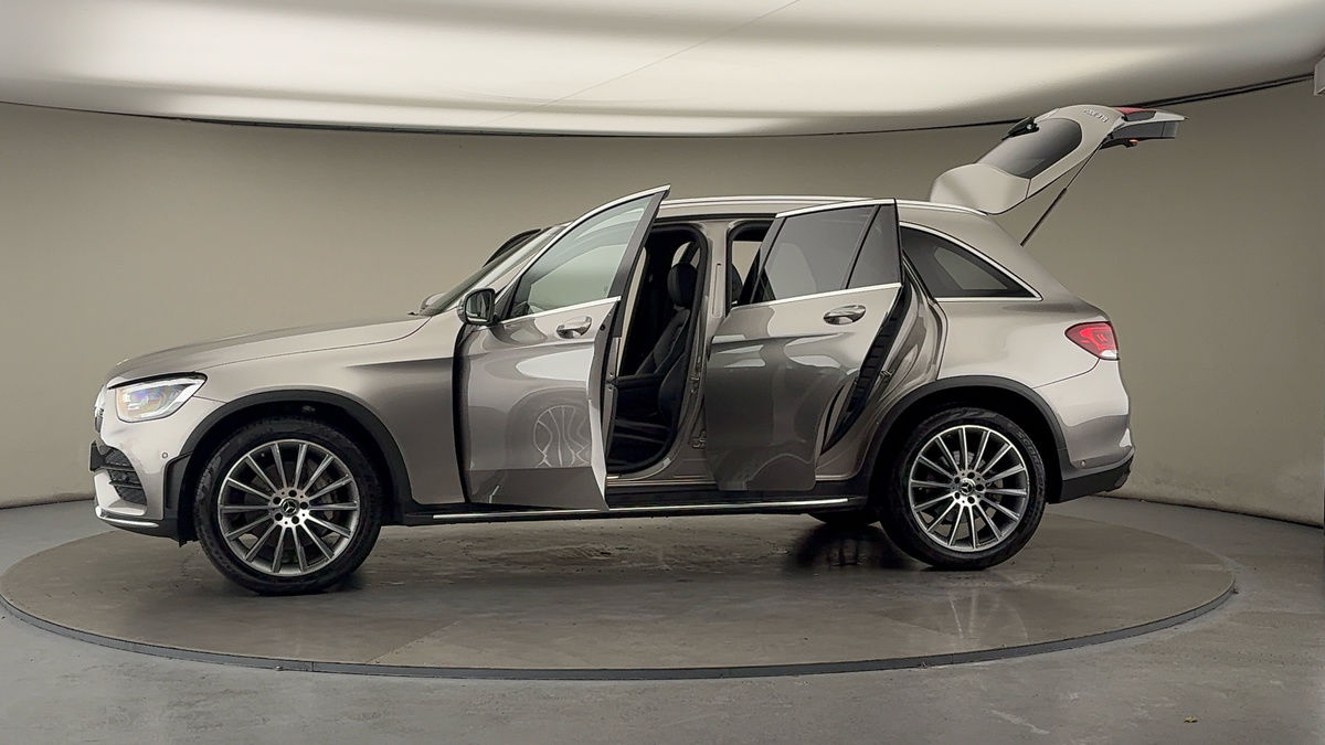 More views of Mercedes-Benz GLC