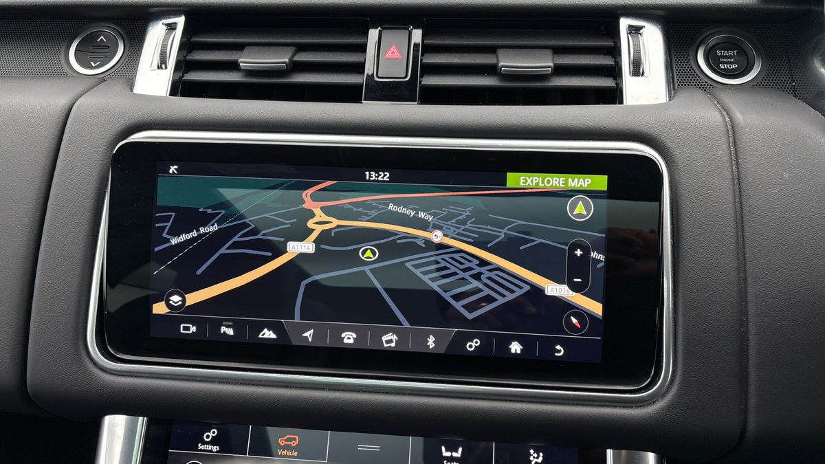 Land Rover Range Rover Sport Image 17