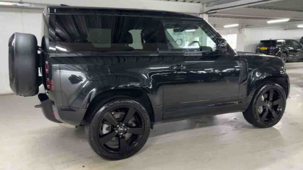 More views of Land Rover Defender 90