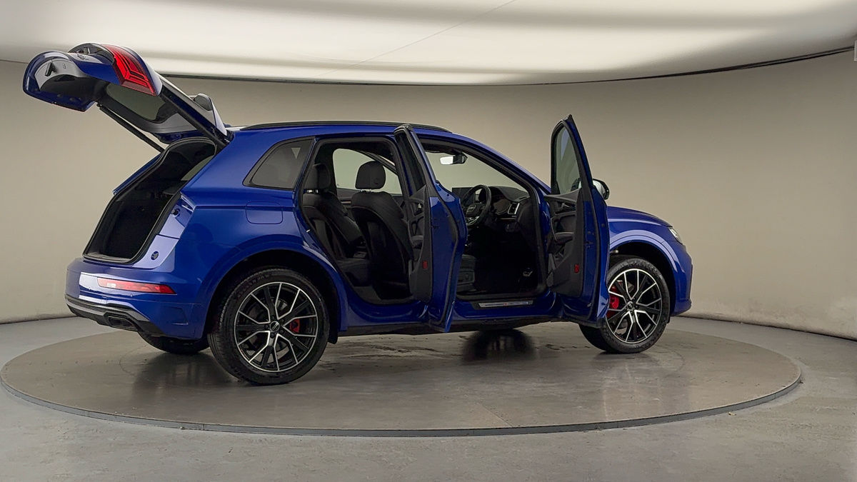 More views of Audi Q5