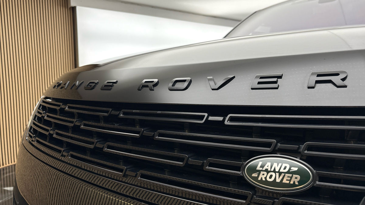 Land Rover Range Rover Sport Image 24