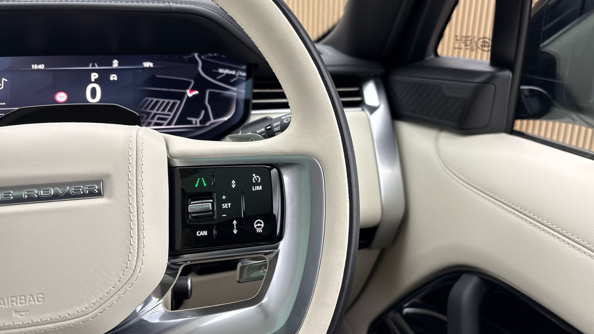 Land Rover Range Rover Image 14