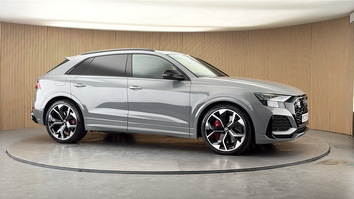 More views of Audi RSQ8