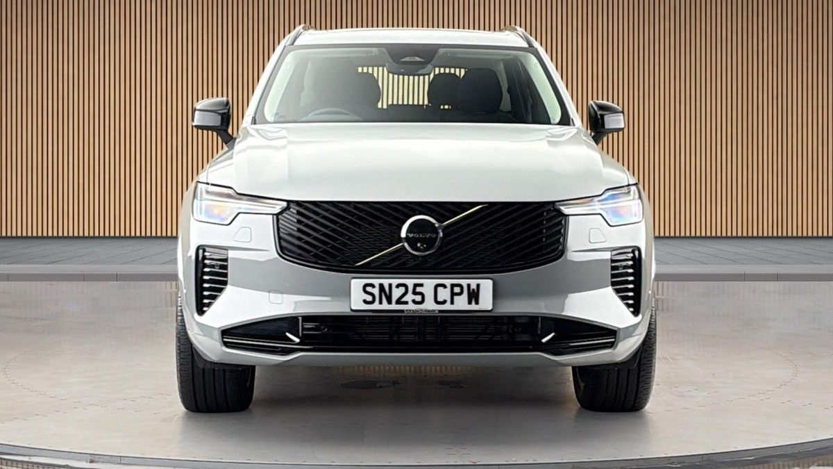 Volvo XC90 Image 3