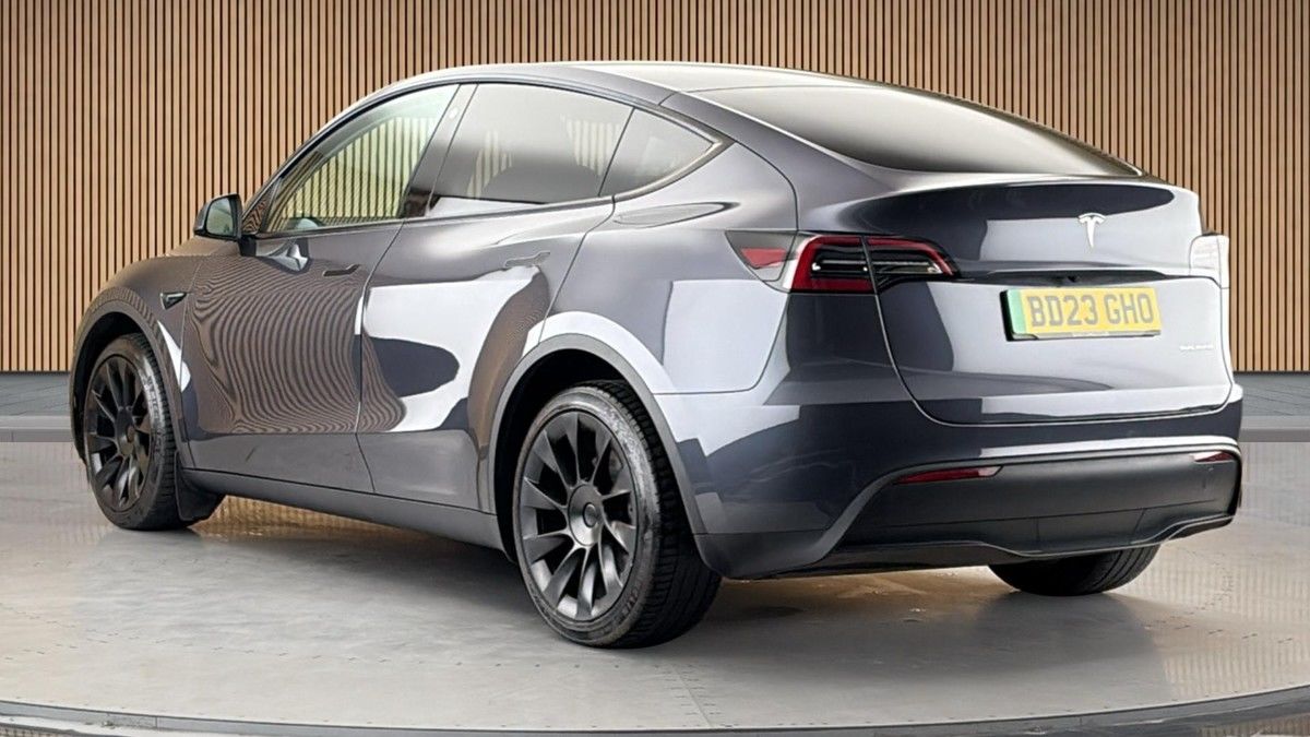 Tesla Model Y Image 2