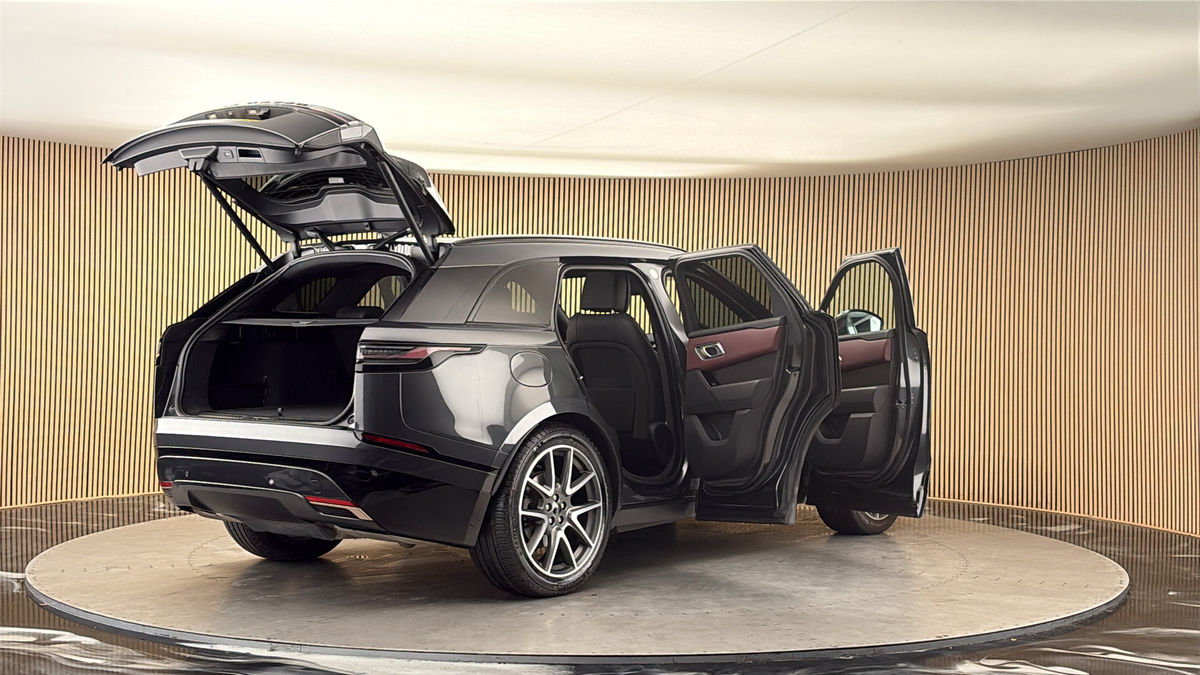 More views of Land Rover Range Rover Velar