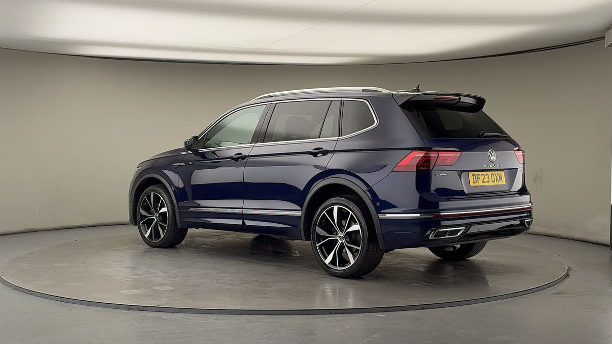More views of Volkswagen Tiguan Allspace