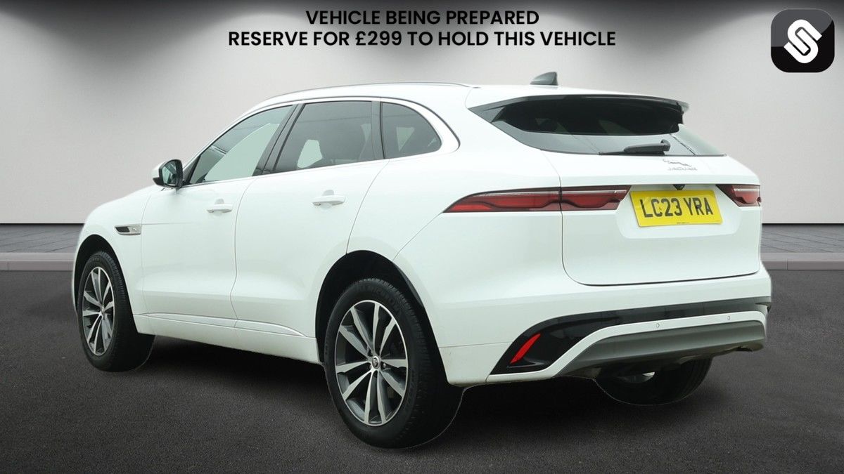 Jaguar F-PACE Image 3