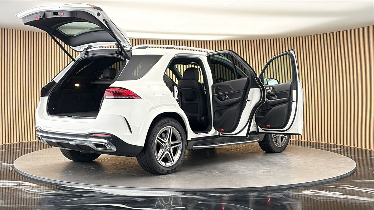 More views of Mercedes-Benz GLE