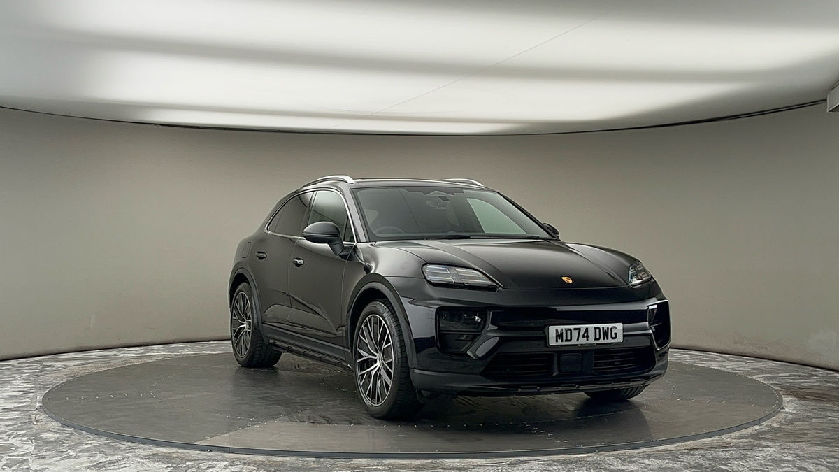 More views of Porsche Macan
