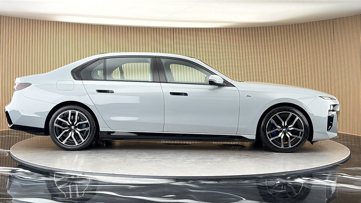 BMW i7 Image 16