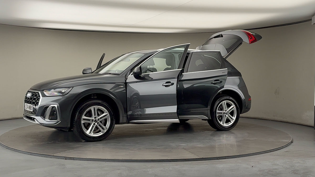 More views of Audi Q5