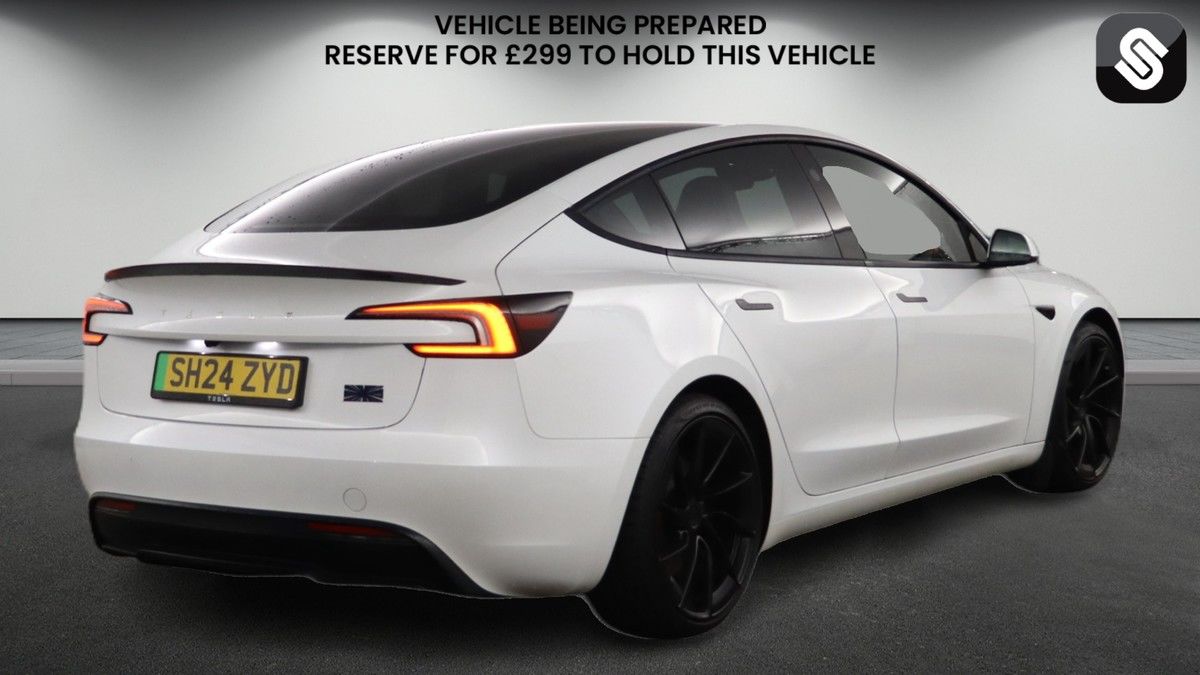 Tesla Model 3 Image 4